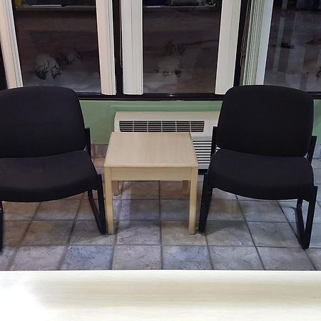Mentor Home Inn And Suites エクステリア 写真