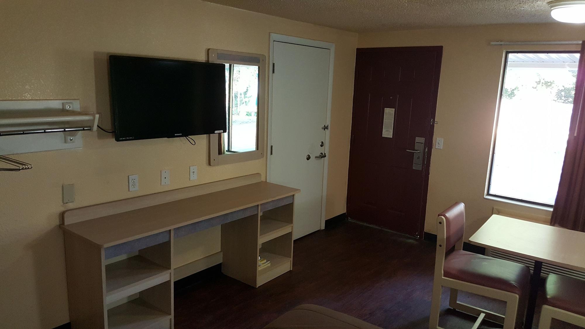 Mentor Home Inn And Suites エクステリア 写真