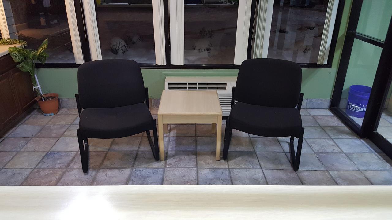 Mentor Home Inn And Suites エクステリア 写真