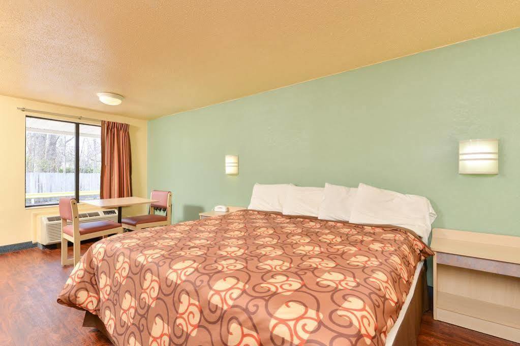 Mentor Home Inn And Suites エクステリア 写真